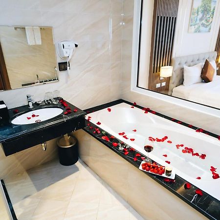 Manh Quan Luxury Hotel Vinh Yen Exteriör bild