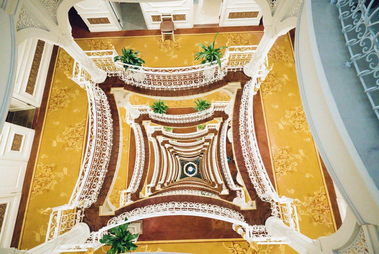 Manh Quan Luxury Hotel Vinh Yen Exteriör bild