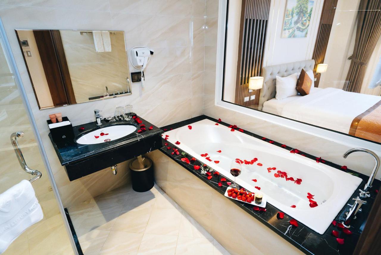 Manh Quan Luxury Hotel Vinh Yen Exteriör bild